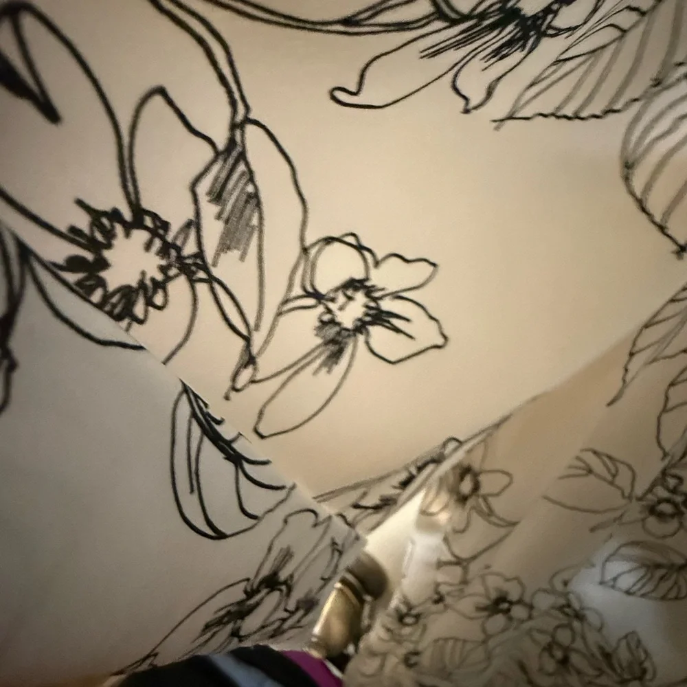 Floral Print - Picture 2 of 3